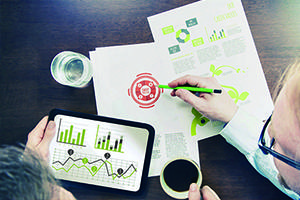 事实判断和效力判断之间