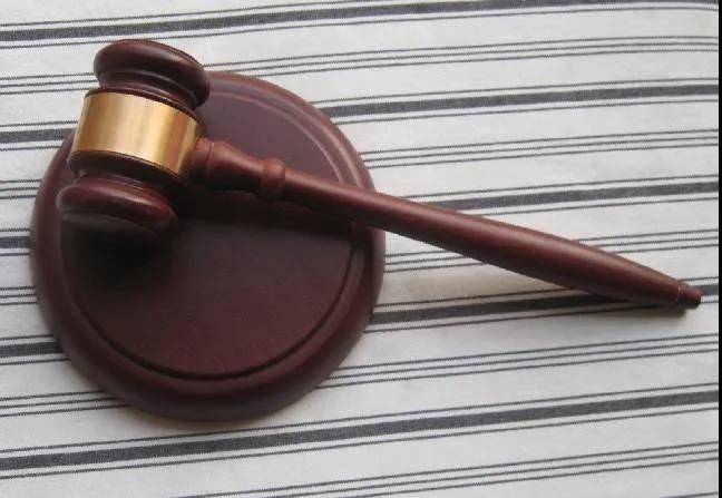 招标文件资格条件，可否区分境内外投标人编制